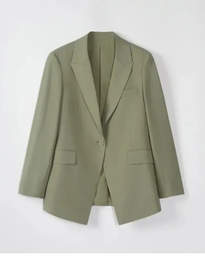 Elegant Sets for Fashion-Conscious Women